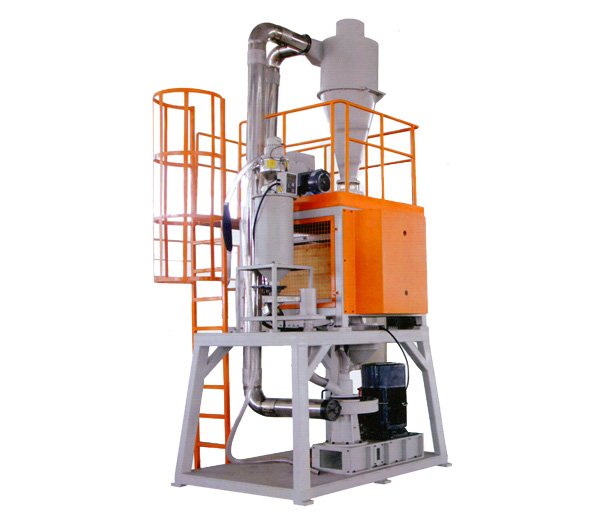 塑料磨粉机的装置筹备